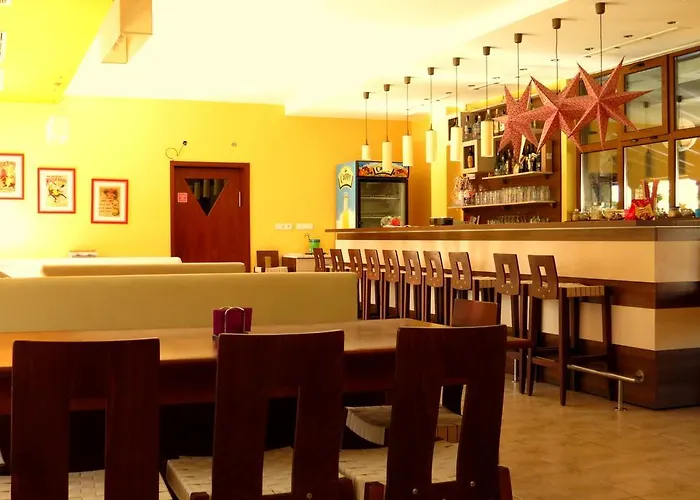 מלון Edelweiss Park בנסקו