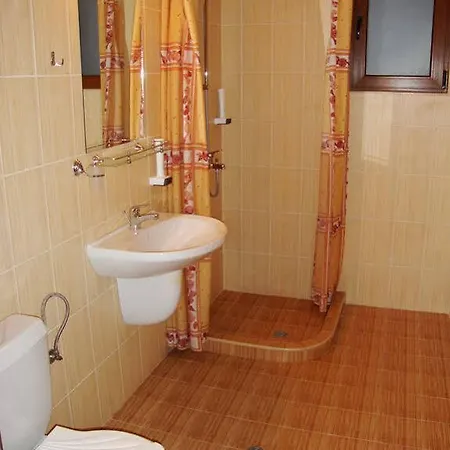 Edelweiss Park Hotel 3*